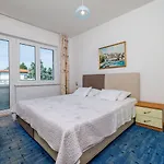 Idyllisches Nur 300 Meter Zum Mit Meerblick, Garten, Grill, Parkplatz Апартаменты Нови-Винодолски