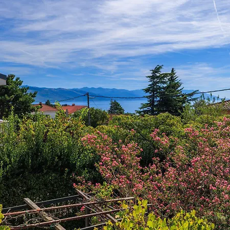 Idyllisches Nur 300 Meter Zum Mit Meerblick, Garten, Grill, Parkplatz